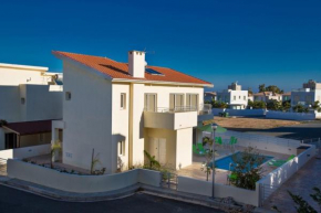 Villa Dafnis Morfi - Central 3 Bedroom Protaras Villa with Pool - Close to Protaras Strip